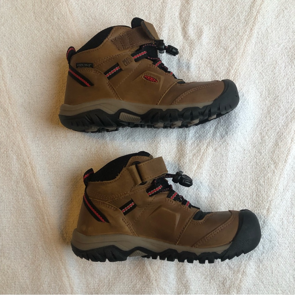 Kid’s Hiking Boots